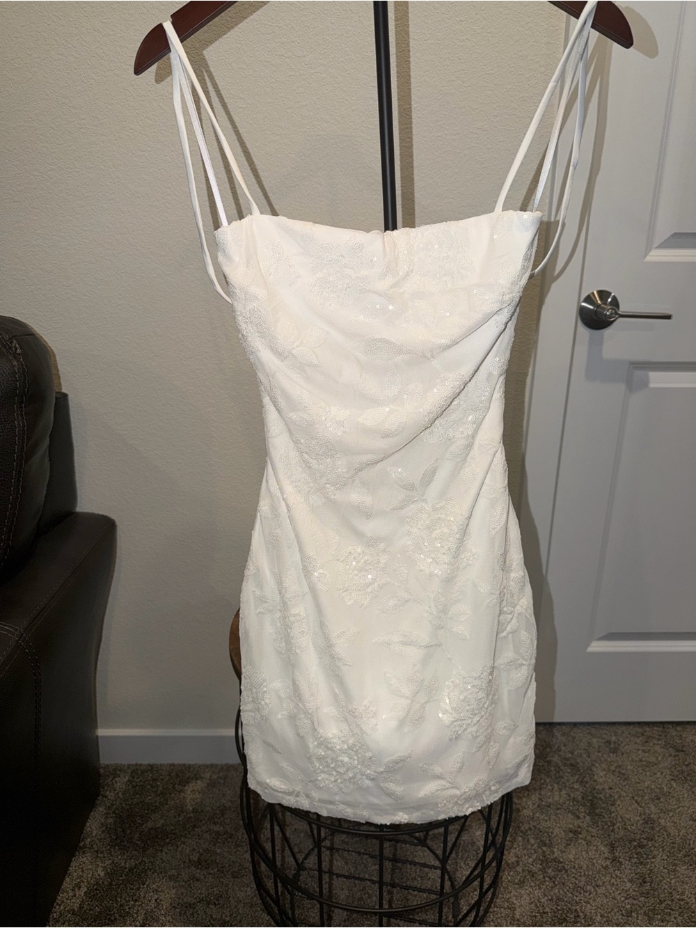 Brand New Windsor Floral Sequin Lace Up Mini Dress Size Medium